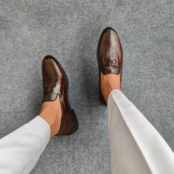 Crocodile design Tassel Chocolate